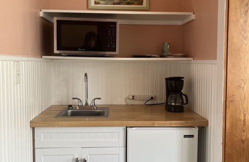 Bay View Hotel | Terrace Inn and 1911 Restaurant