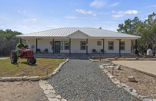 Wimberley Casa | Terracotta Bliss Wimberley Retreat For 28 Guests
