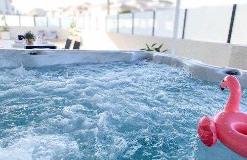 Orihuela Costa Apartamento | Terraza privada con barbacoa y jacuzzi