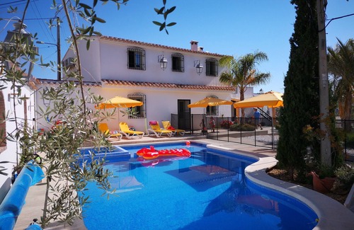 Lubrin Casa | Terrera Roberto Gran casa familiar con piscina en zona montañosa