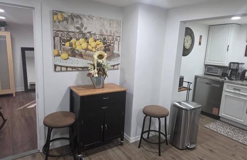 Ashford Casa | Terrific 4-bedroom house with AC in Ashford
