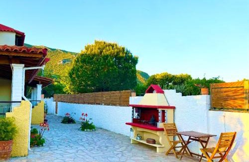 Agios Matthaios Apartamento | TETRAKTYS ESTATE seaview beachside with big garden ΥΔΩΡ
