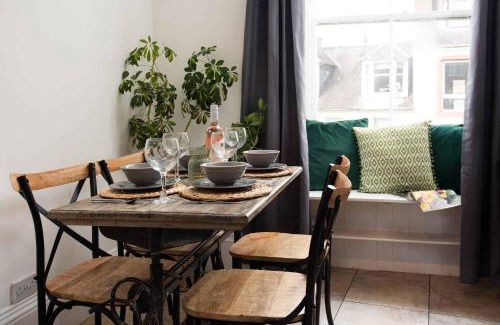 Hawick Apartamento | Teviot - Town Apt Wedding guest early check in