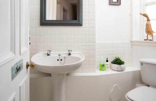 Hawick Apartamento | Teviot - Town Apt Wedding guest early check in