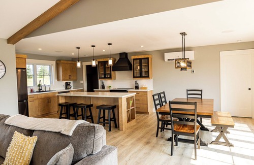 Granville Casa | Texadians Clubhouse with River Access