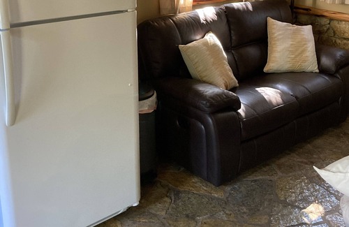 Round Mountain Apartamento | Texas Hill Country Ranch Wildlife Fire Pit Full Kitchen Close to Parks