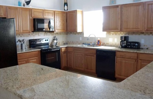 Port O Connor Casa | TEXAS TREEHOUSE is Close to Beach in POC