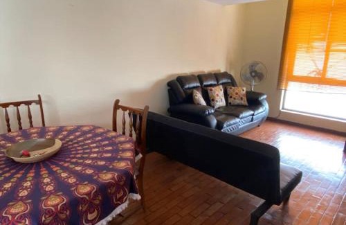 Santiago de Surco Apartamento | Tezza Apartment two blocks from the American Embassy