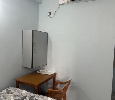 North Paravur Hotel | Thaliath Inn Varapuzha