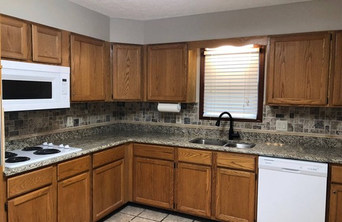 Sherrills Ford Casa | Descuento del Día de los Caídos - $ 1,000 3 noches ($ 100 de descuento)