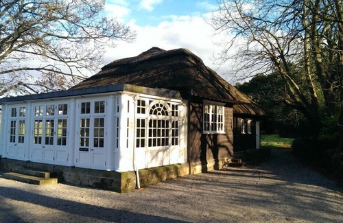 Thornton Hough Cabaña | Rural-Baño en la habitacion-Vista al campo-Thatched Pavilion