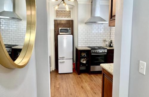 Nob Hill Casa | The 1900 House 1 Block From DT