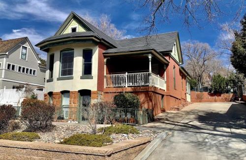 Nob Hill Casa | The 1900 House 1 Block From DT