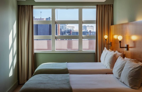 Chinatown Hotel | The Alan