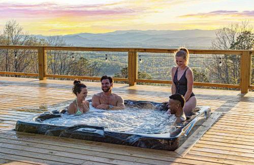 Fletcher Casa | The Albatross Estate & Golf Links