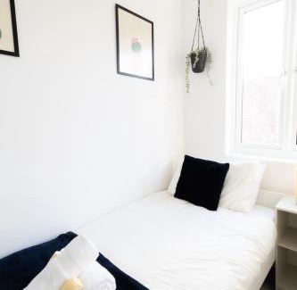 Hull Hotel | The Albion Hotel