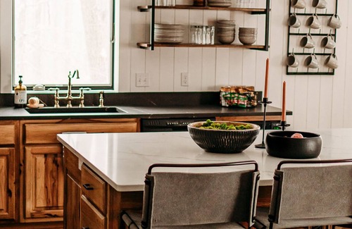 Boyne City Casa | The Alpine House - La mejor casa de 4 habitaciones de Boyne Mountain en una comunidad cerrada