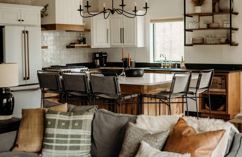 Boyne City Casa | The Alpine House - La mejor casa de 4 habitaciones de Boyne Mountain en una comunidad cerrada