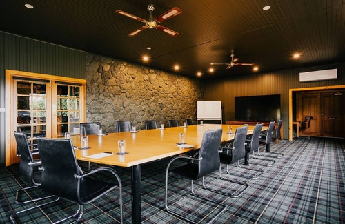 Hepburn Springs Casa | The Amalfi 20 bedrooms, exclusive use