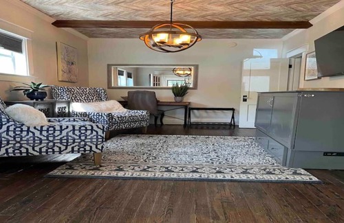 South Seminole Heights Casa | The “Amanda House” historic 1926 restored beauty 5 minutes from Armature Works