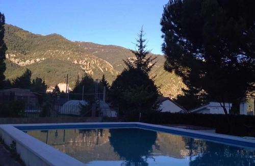 Arguis Villa | LAS AMAPOLAS