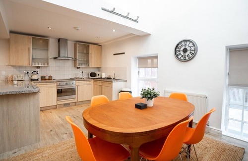 Sheffield City Centre Apartamento | The Amazing Triplex - City Centre - Free Parking