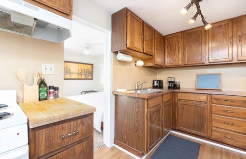 Lower Avenues Apartamento | The Amber Suite - Historic Avenues Downtown Apt