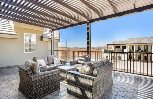 Hurricane Casa | The Ann Marie #F1 townhouse