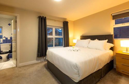 Ormeau Casa | The Annadale - Luxury 3 bd House - Gold Short Term Stays