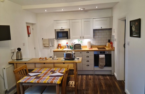 Caernarfon Apartamento | "The Annex" a secret escape on a historic site with stunning views.