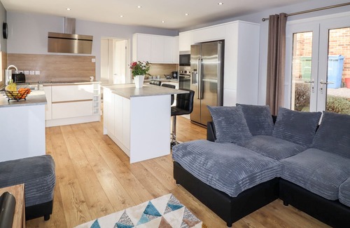 Bassetlaw Cabaña | THE ANNEX AT MILNERS HOLT, pet friendly, with open fire in Bawtry