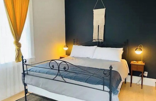 Fort Bragg Hotel | The Annex Room at the Historic Weller House!!