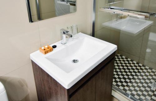 Makhado Cabina | The Anza Lifestyle Lodge