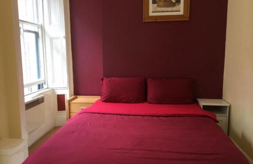 Temple Bar Hostal | The Apache Hostel