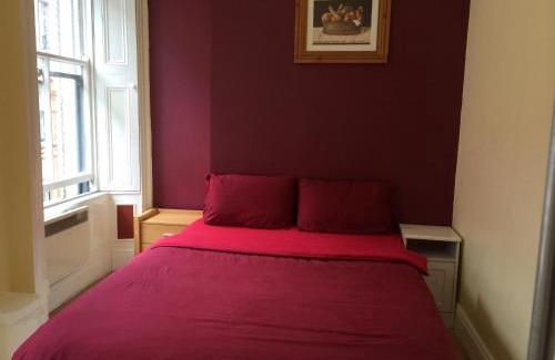Temple Bar Hostal | The Apache Hostel