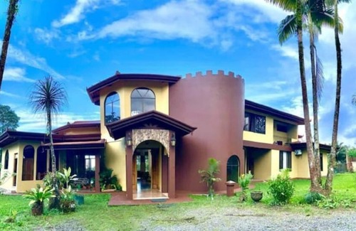 Florencia Apartamento | La Mansión Arenal