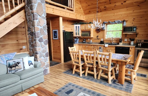 Sunday River Area Casa | Retiro de la cabaña del artista en Powder Ridge con vista al Sunday River Resort