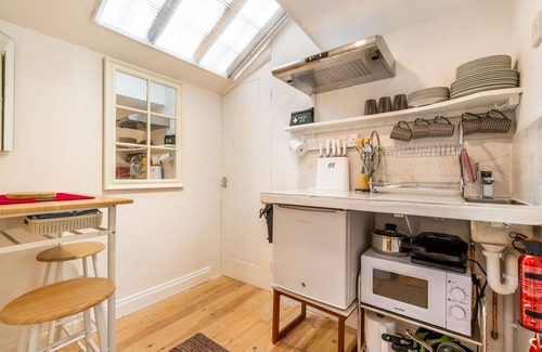 Norwich Cabaña | The Artists Workshop | Quirky 2-Bedroom Annex in Norwich City Centre