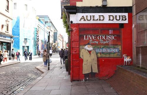Temple Bar Hotel | The Auld Dubliner
