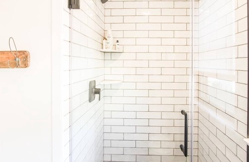 Village Green Casa | The Avalon House at 1306 Texas Ave