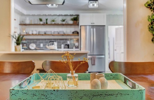 Manitou Springs Villa | The Avenue! Historic Mansion in DT Manitou Springs