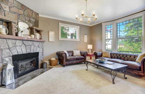 Manitou Springs Villa | The Avenue Historic Mansion in DT Manitou Springs