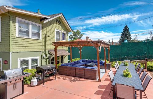 Manitou Springs Villa | The Avenue Historic Mansion in DT Manitou Springs