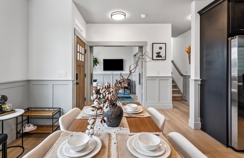 Humboldt Casa | The Azure in the Heart of Portland