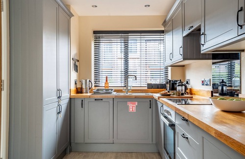 Heworth Casa | The Backyard N02 - a family break that sleeps 6 guests in 3 bedrooms