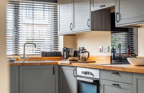 Heworth Casa | The Backyard N02 - a family break that sleeps 6 guests in 3 bedrooms