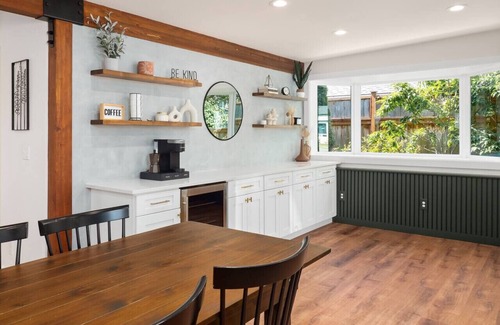 North Bend Apartamento | The Ballarat House ~ Hot Tub ~ Downtown~ Fire Pit