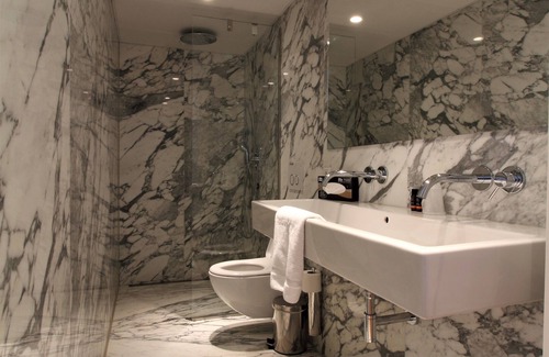 Haarlemmerbuurt Hotel | The Bank Hotel