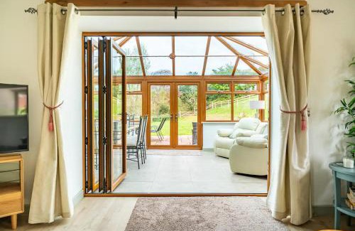Monksilver Casa | The Barn at Burfords with wood fired hot tub