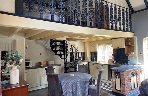 Stourbridge Casa | The Barn at New Wood Farm